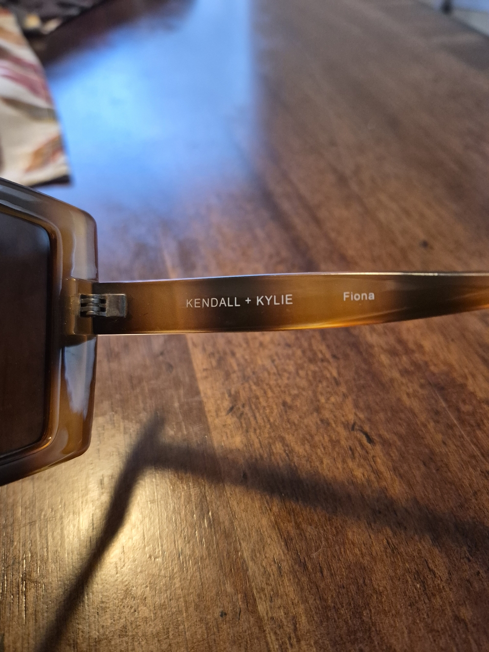 Tortoiseshell Oversized Square Women's Sunglasses - Brown - Picture 4 of 4